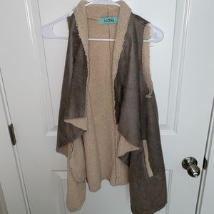Karlie vest